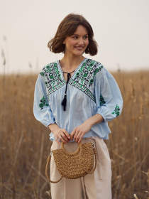 Голубая рубашка с вышивкой модель 43784 Голубая рубашка с вышивкой модель 43784 Фото