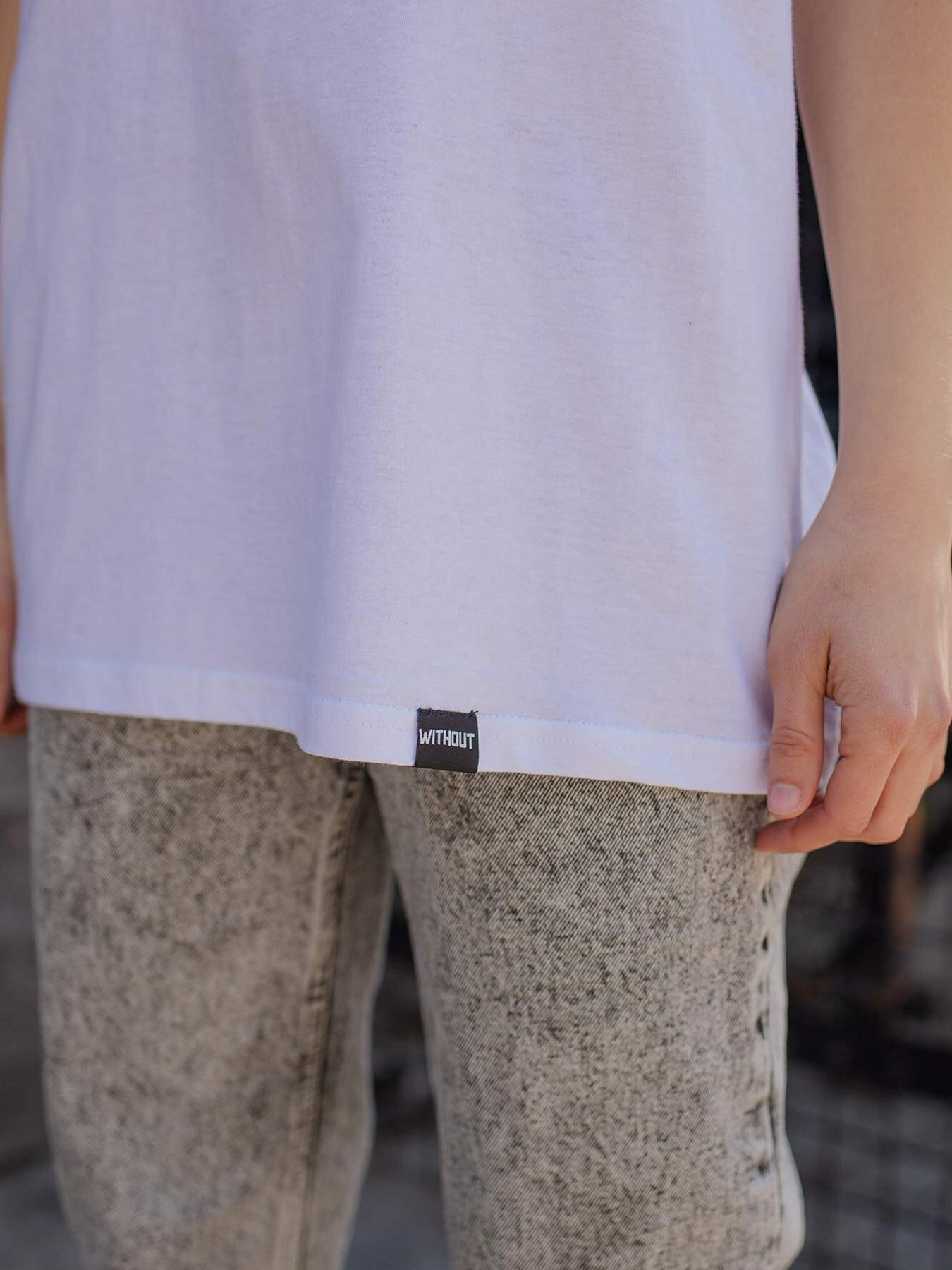 Футболка Without модель 8048449 Фото