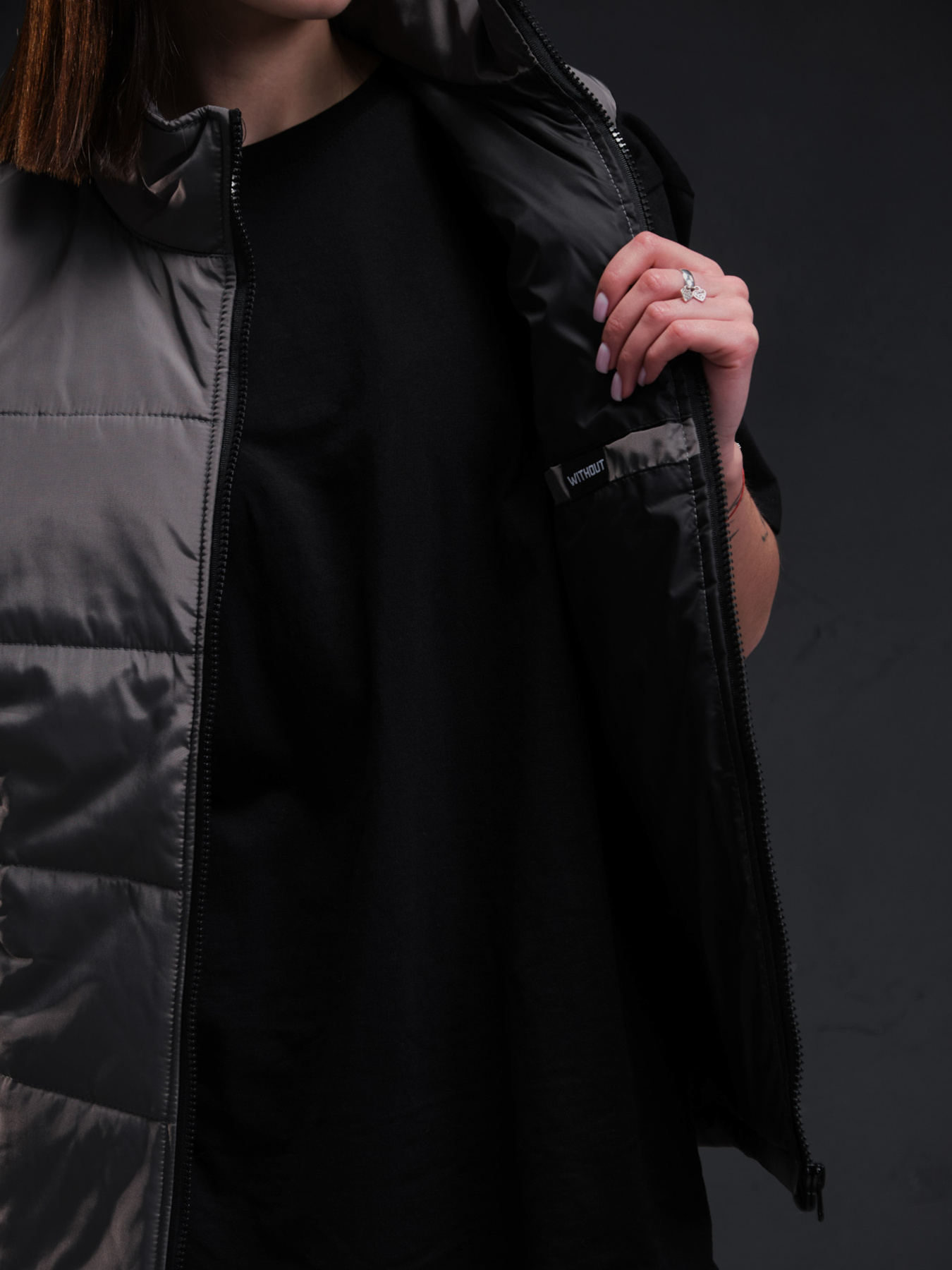 Утепленный жилет Without модель 8048920 Фото