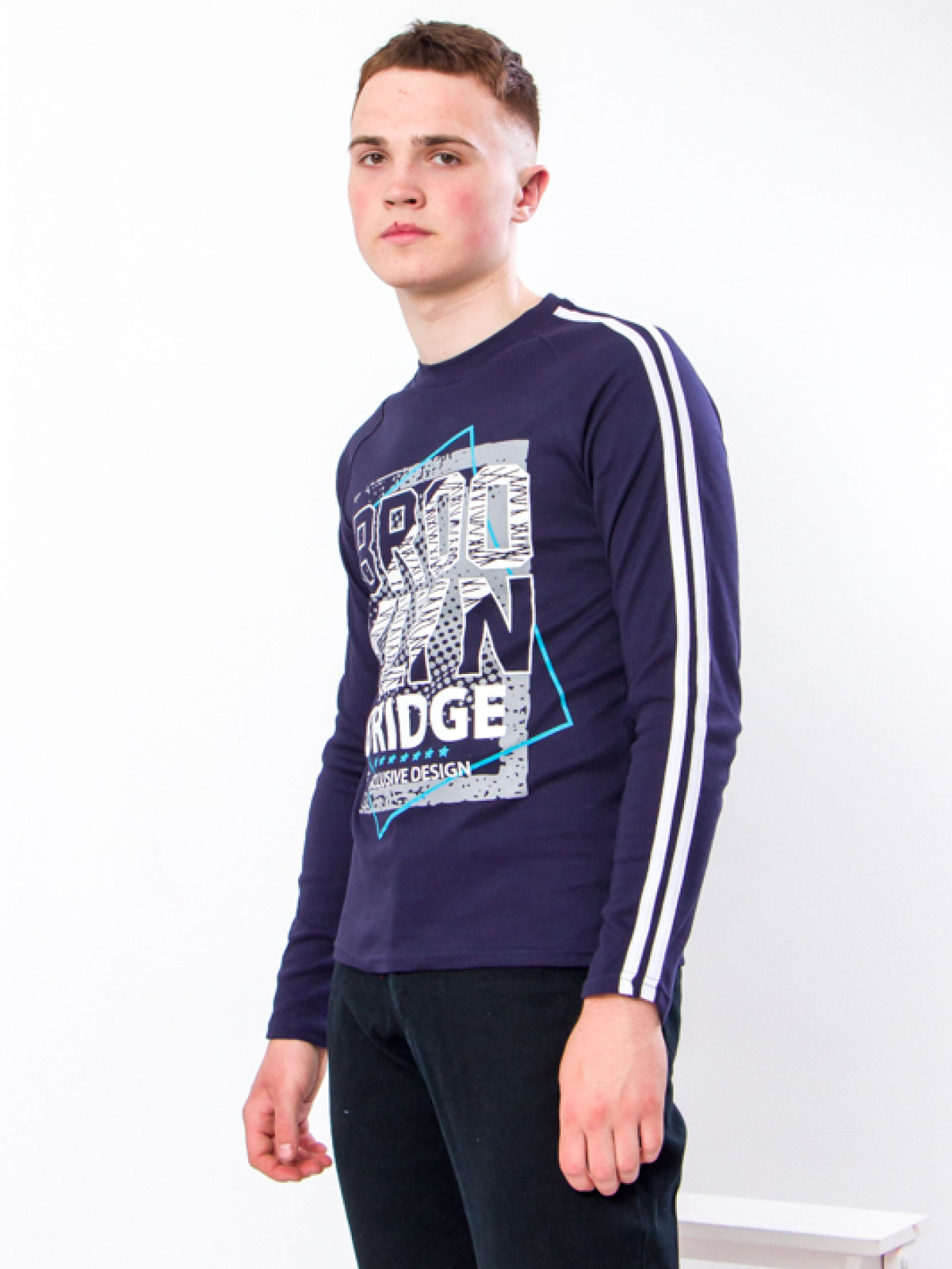 Лонгслив Носи своє модель 8009-015-33-chornilxno-sinj Фото