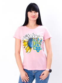 Футболка Носи своє модель 8188-001-33-T-sonqshnik-gerb-rozhevij Футболка Носи своє модель 8188-001-33-T-sonqshnik-gerb-rozhevij Фото