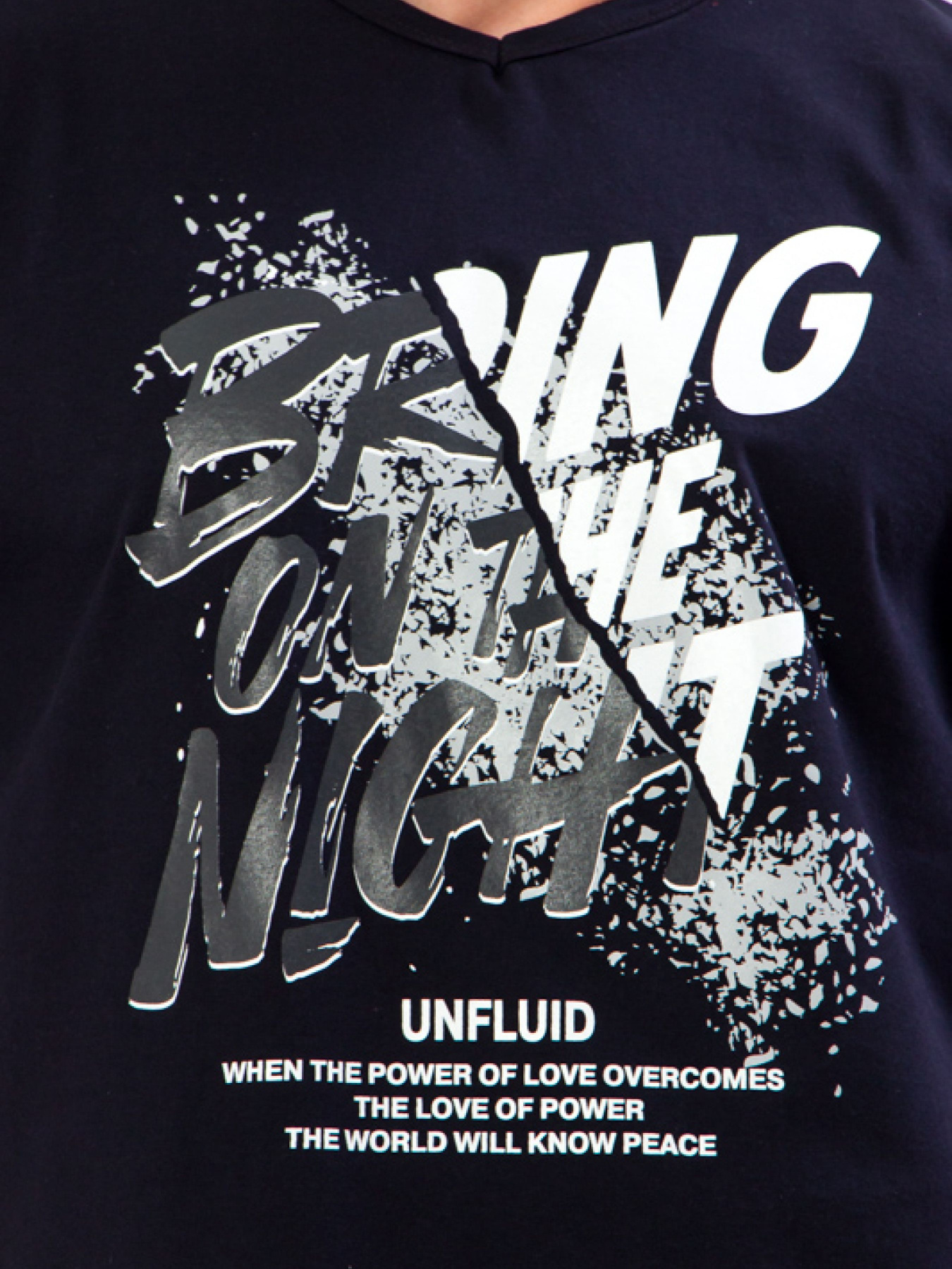 Футболка Носи своє модель 8299-001-33-chorn-sinj-nadpisi Фото