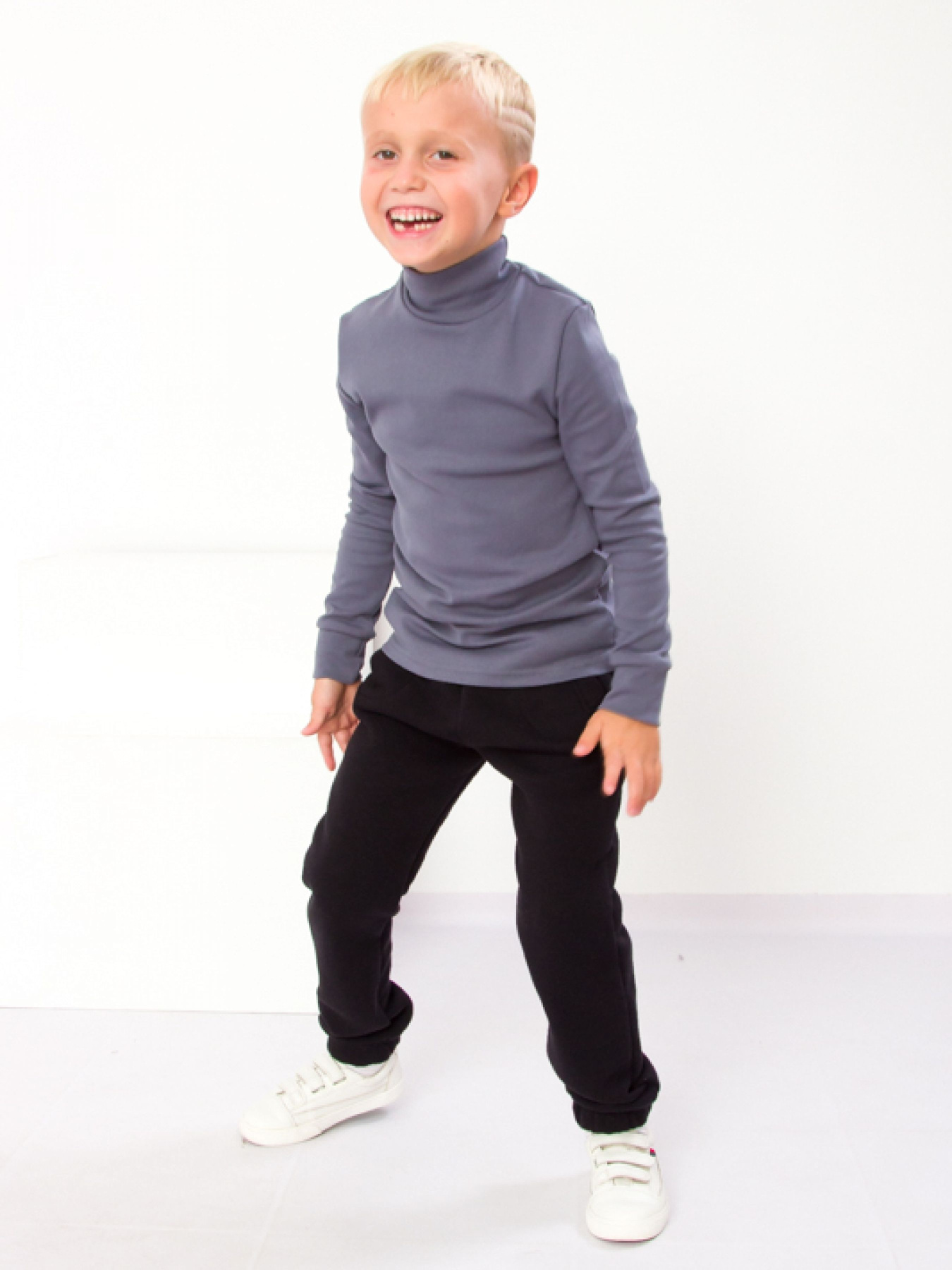 Джоггеры Носи своє модель 6060-025-chornij Джоггеры Носи своє модель 6060-025-chornij Фото