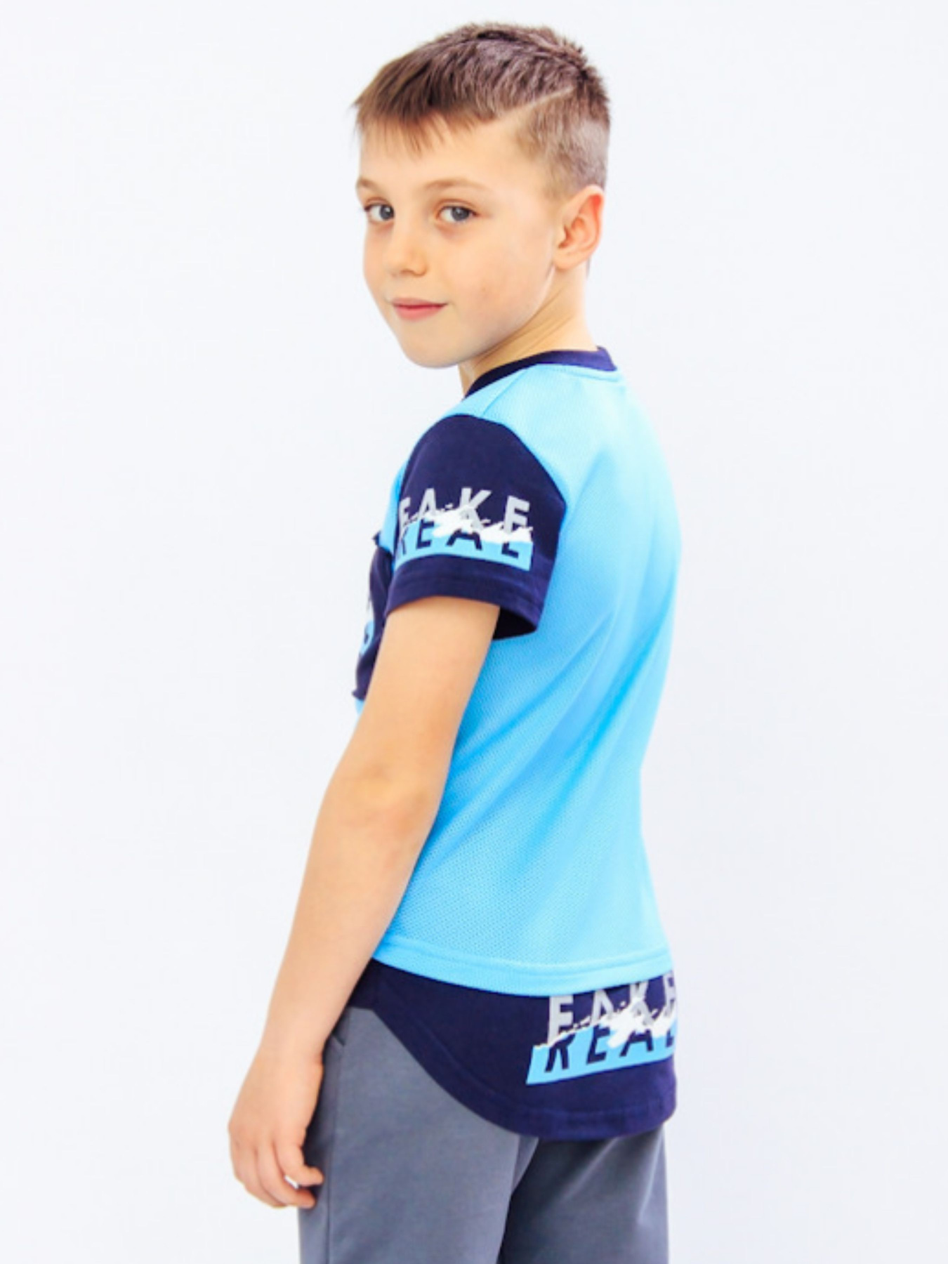 Футболка Носи своє модель 6121-100-33-blakitnij-chornilxno-sinj Фото