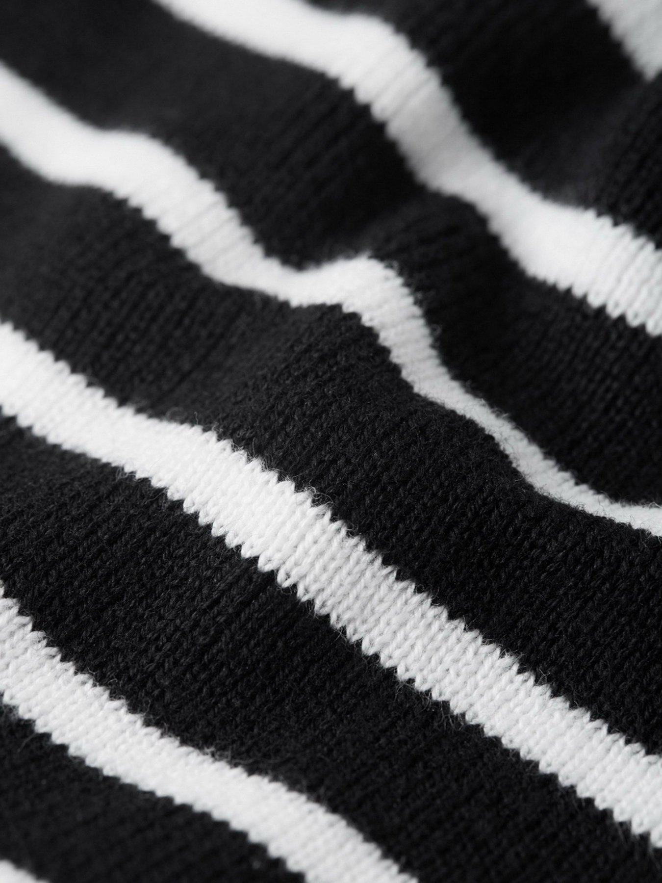 Шапка LASSIE модель 718801_9991 Фото