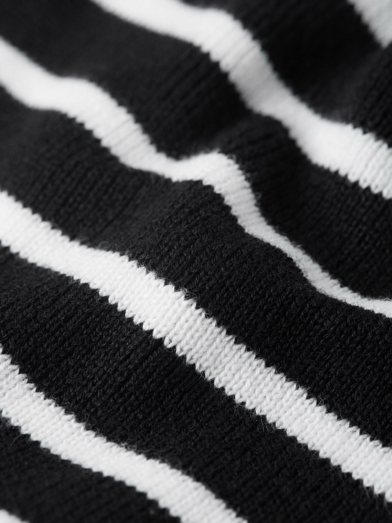 Шапка LASSIE модель 718801_9991 Фото