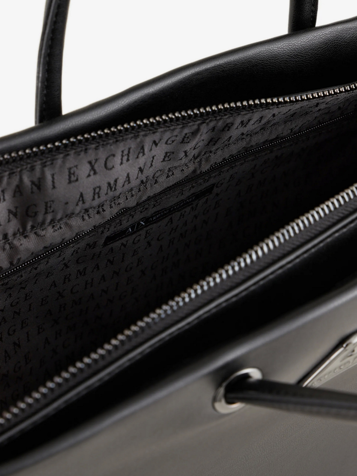 Сумки Armani Exchange модель 942903-3R784-00020 Фото