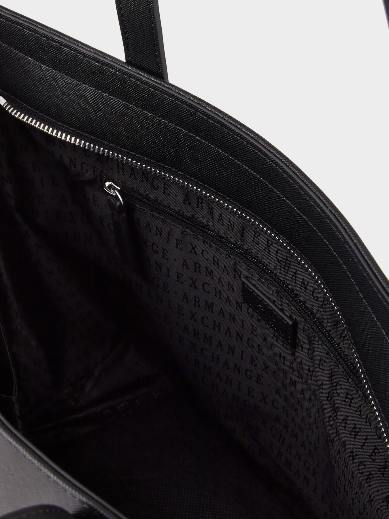 Сумки Armani Exchange модель 942936-0P198-00020 Фото