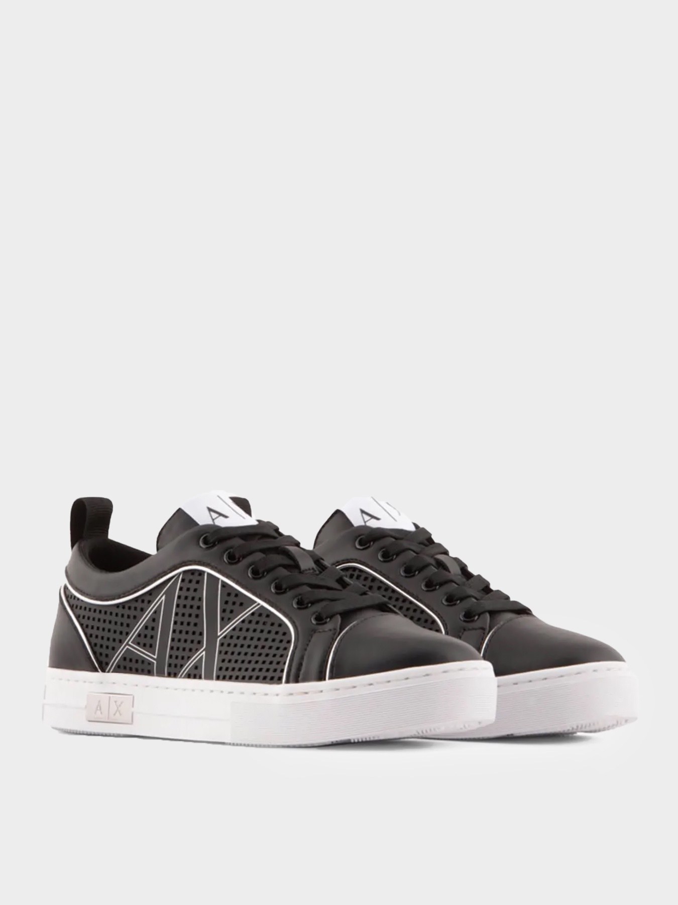 Кроссовки Armani Exchange модель XDX114-XV693-N763 Фото