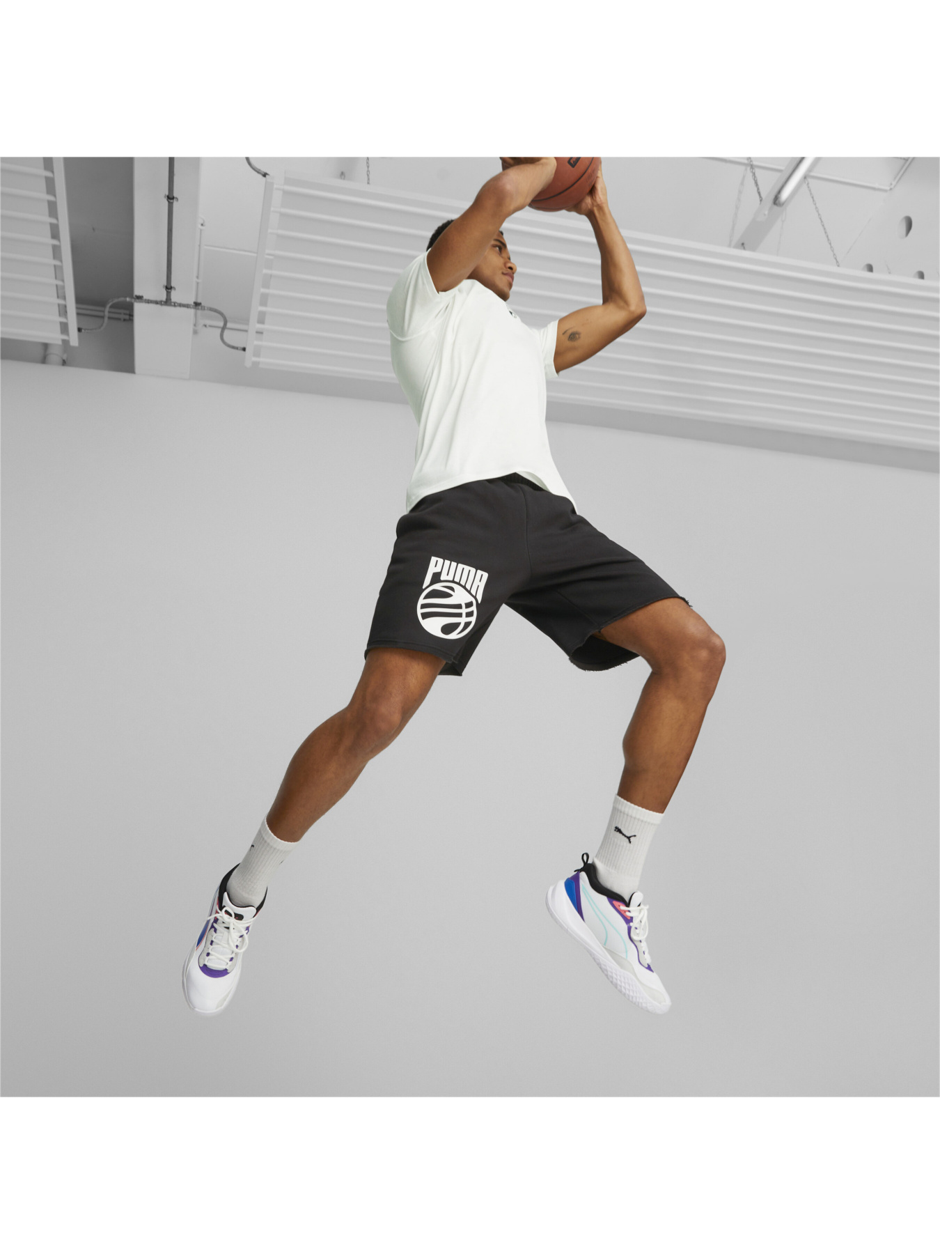 Шорты спортивные PUMA модель 538765 Фото