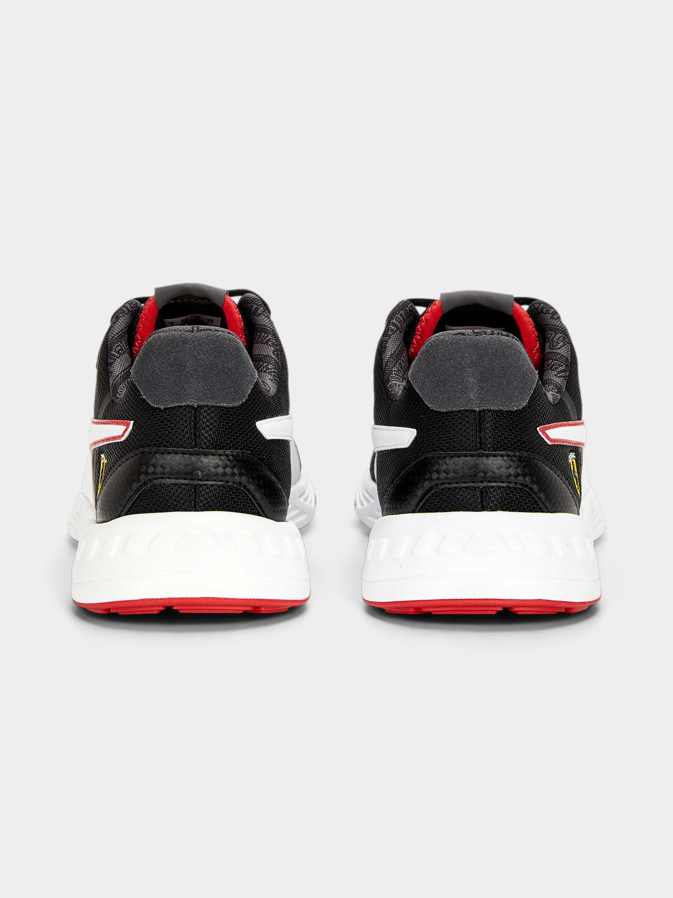 Кроссовки повседневные PUMA Ferrari Tiburion модель 307515 Кроссовки повседневные PUMA Ferrari Tiburion модель 307515 Фото