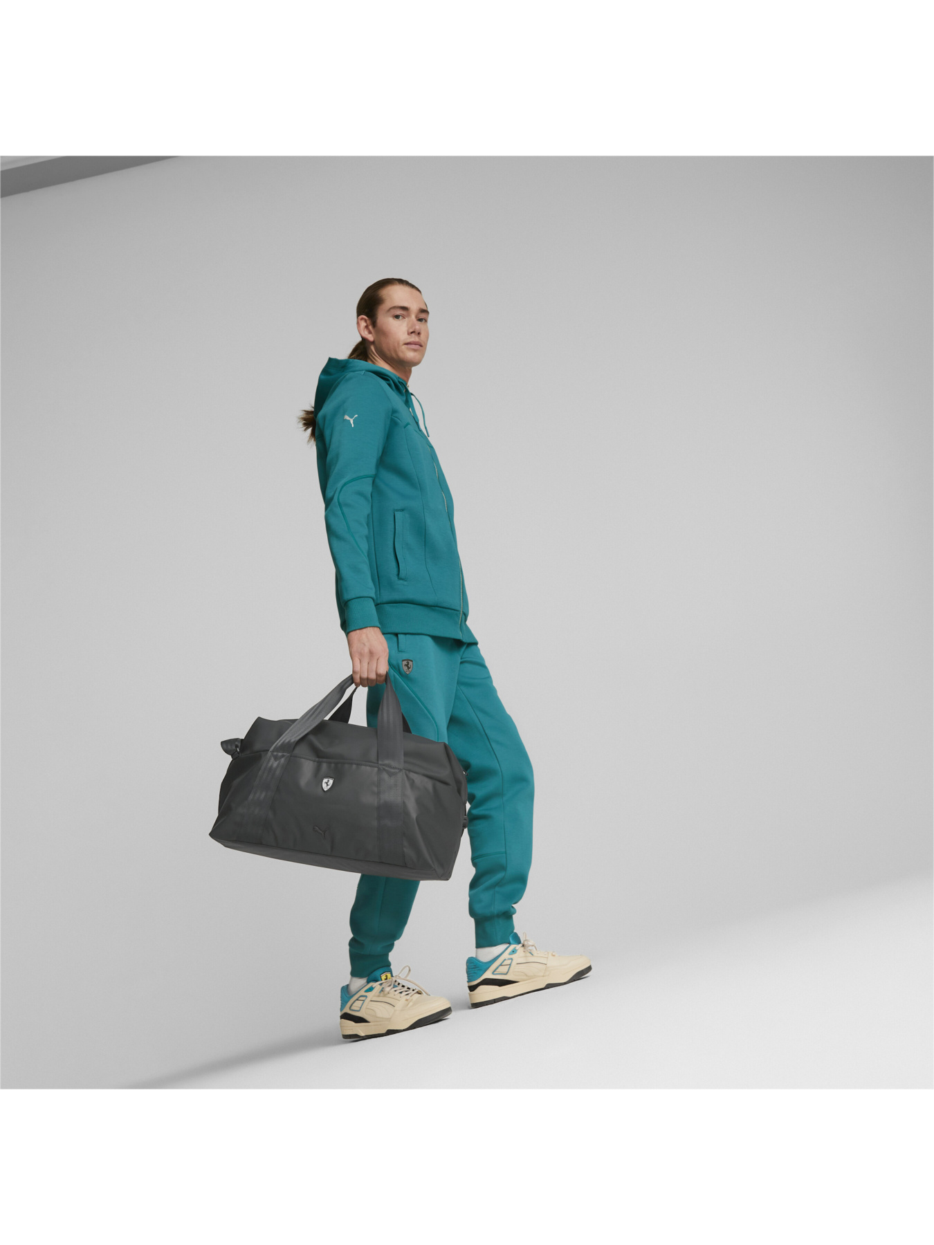 Дорожня сумка PUMA Ferrari SPTWR Weekender модель 079571 Фото