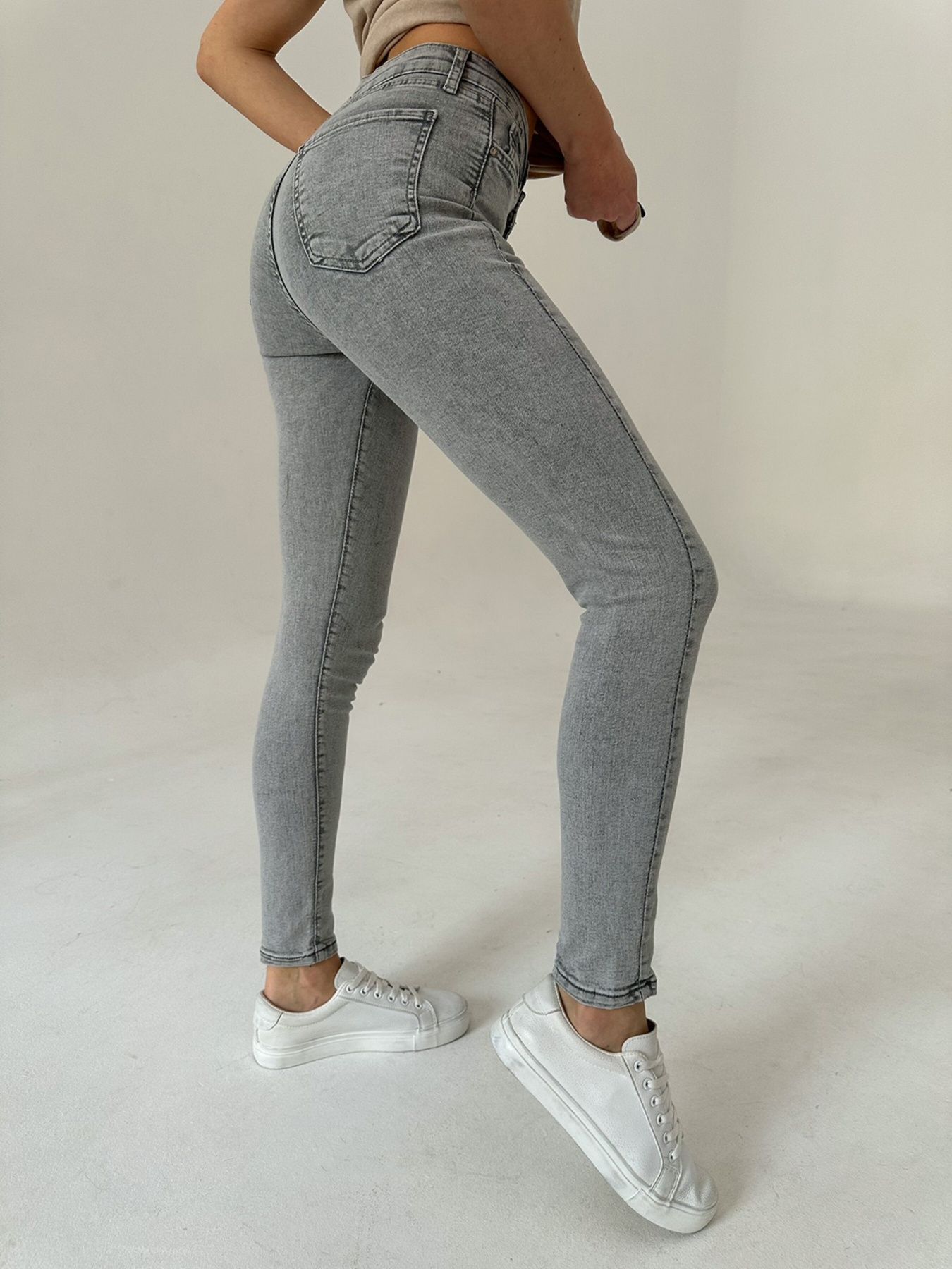 Скинни джинсы ISSA Plus модель WN20-410_grey Фото