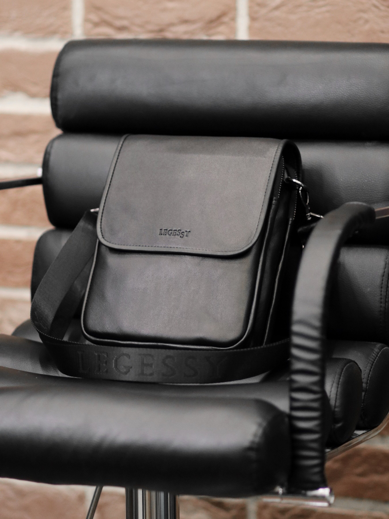 Мессенджер Legessy модель V_015_3_B Фото