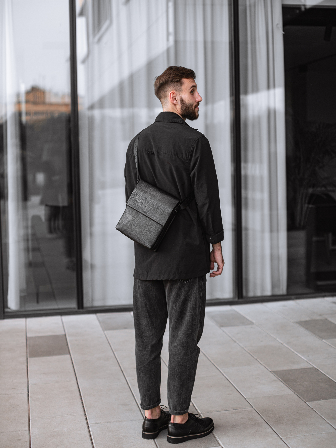 Мессенджер Legessy модель F_037_3_B Фото