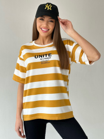 Футболка ISSA Plus модель WN20-430_mustard Футболка ISSA Plus модель WN20-430_mustard Фото