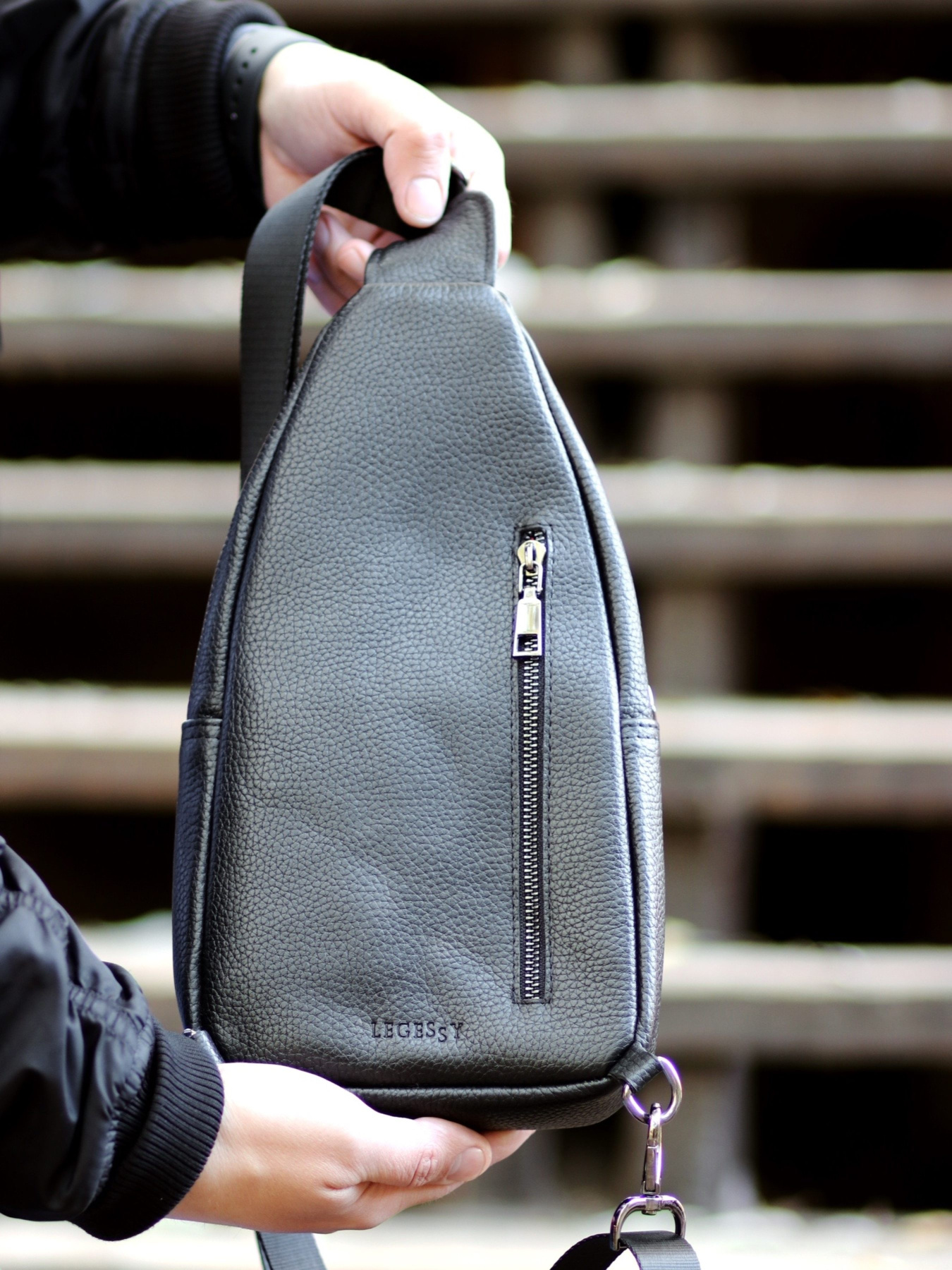 Мессенджер Legessy модель F_185_B Фото