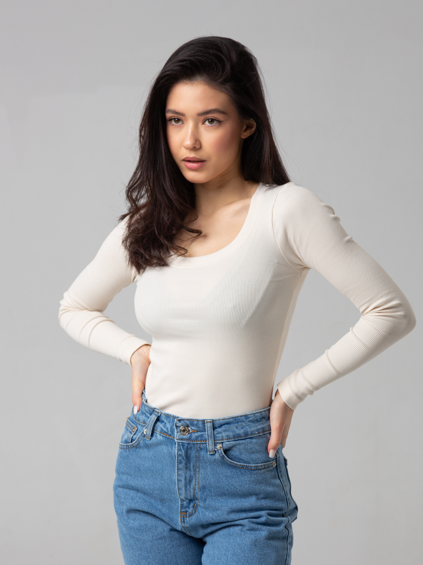 Лонгслів Famo модель 310010_02 Фото