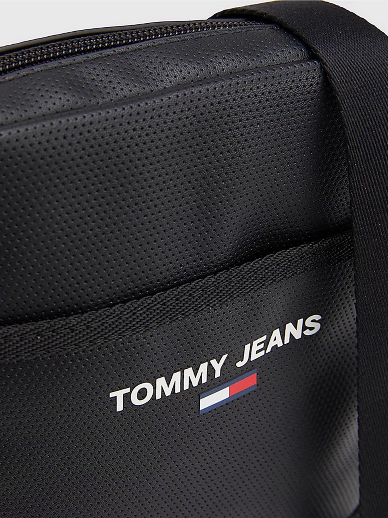 Сумки Tommy Hilfiger модель AM0AM08556-BDS Фото