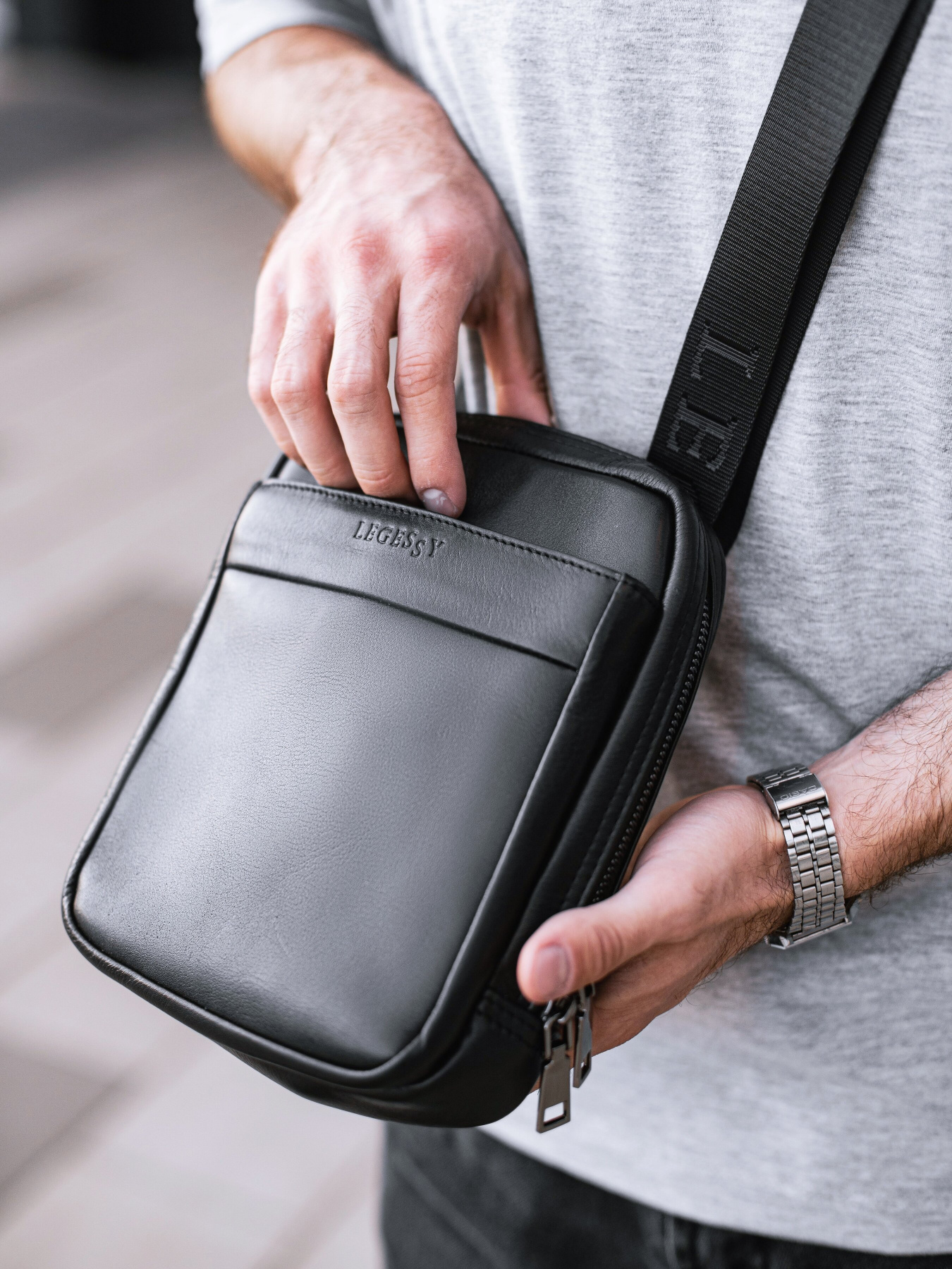 Мессенджер Legessy модель RB_B Фото