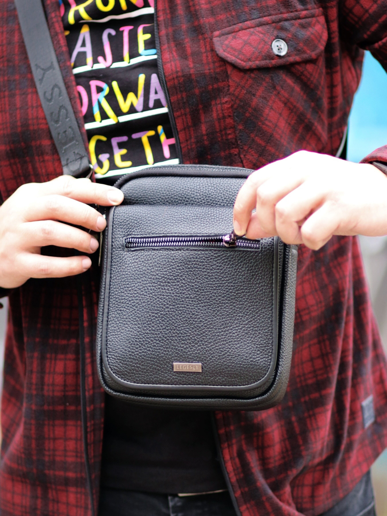 Мессенджер Legessy модель F_412_B Фото