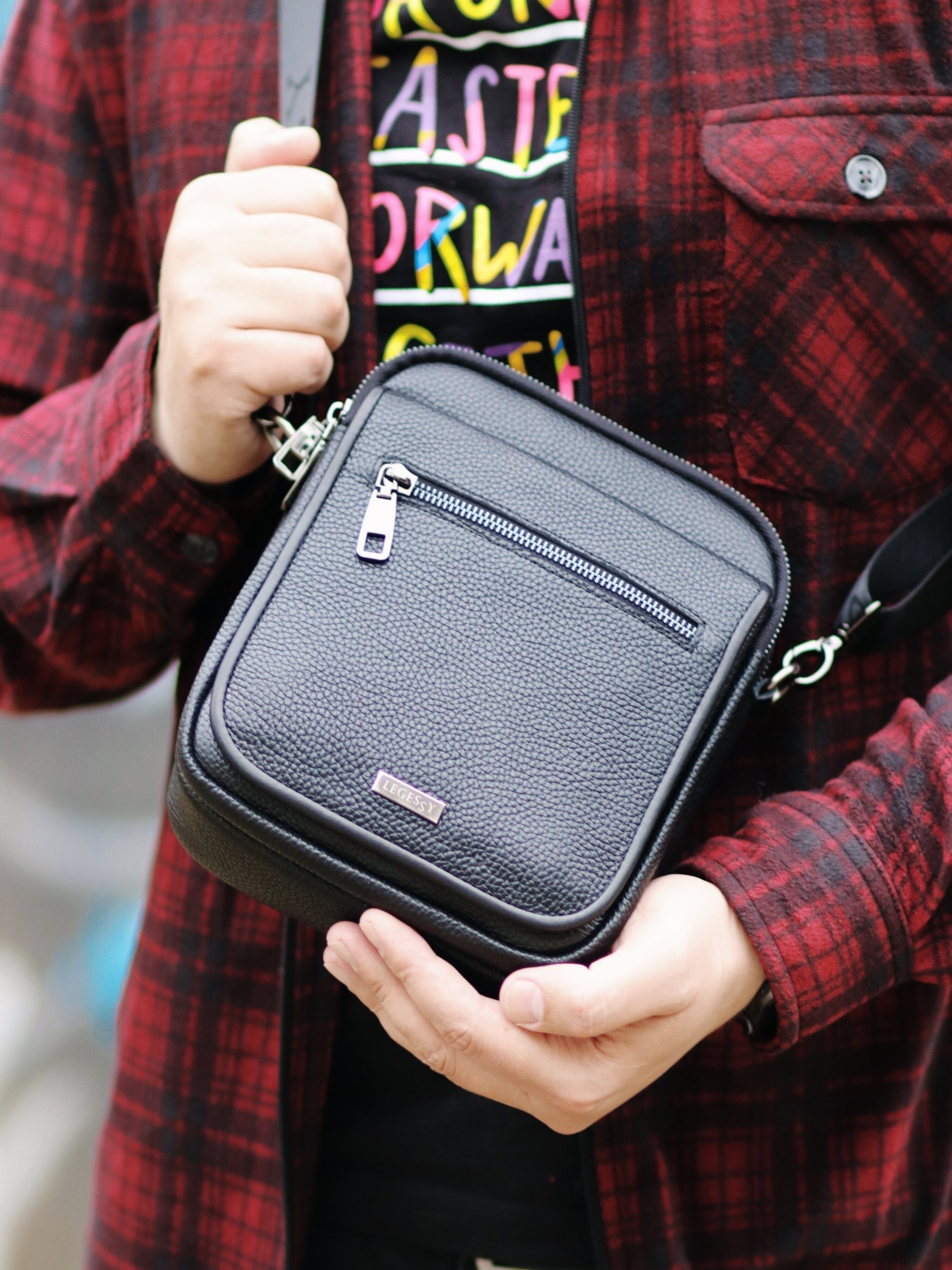 Мессенджер Legessy модель F_412_B Фото