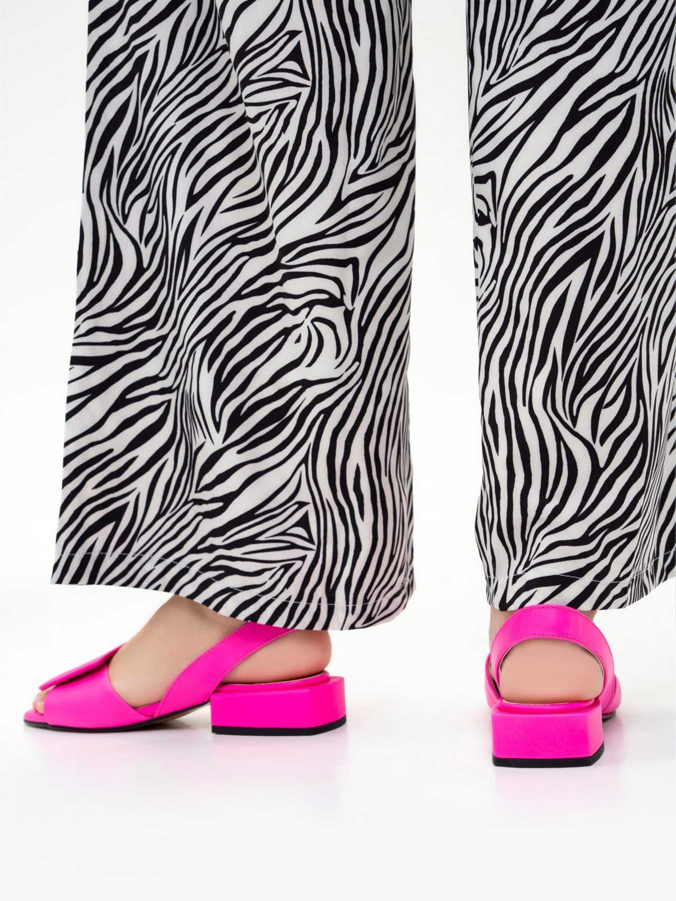 Сандалії ISSA Plus модель OB2-244_pink Фото