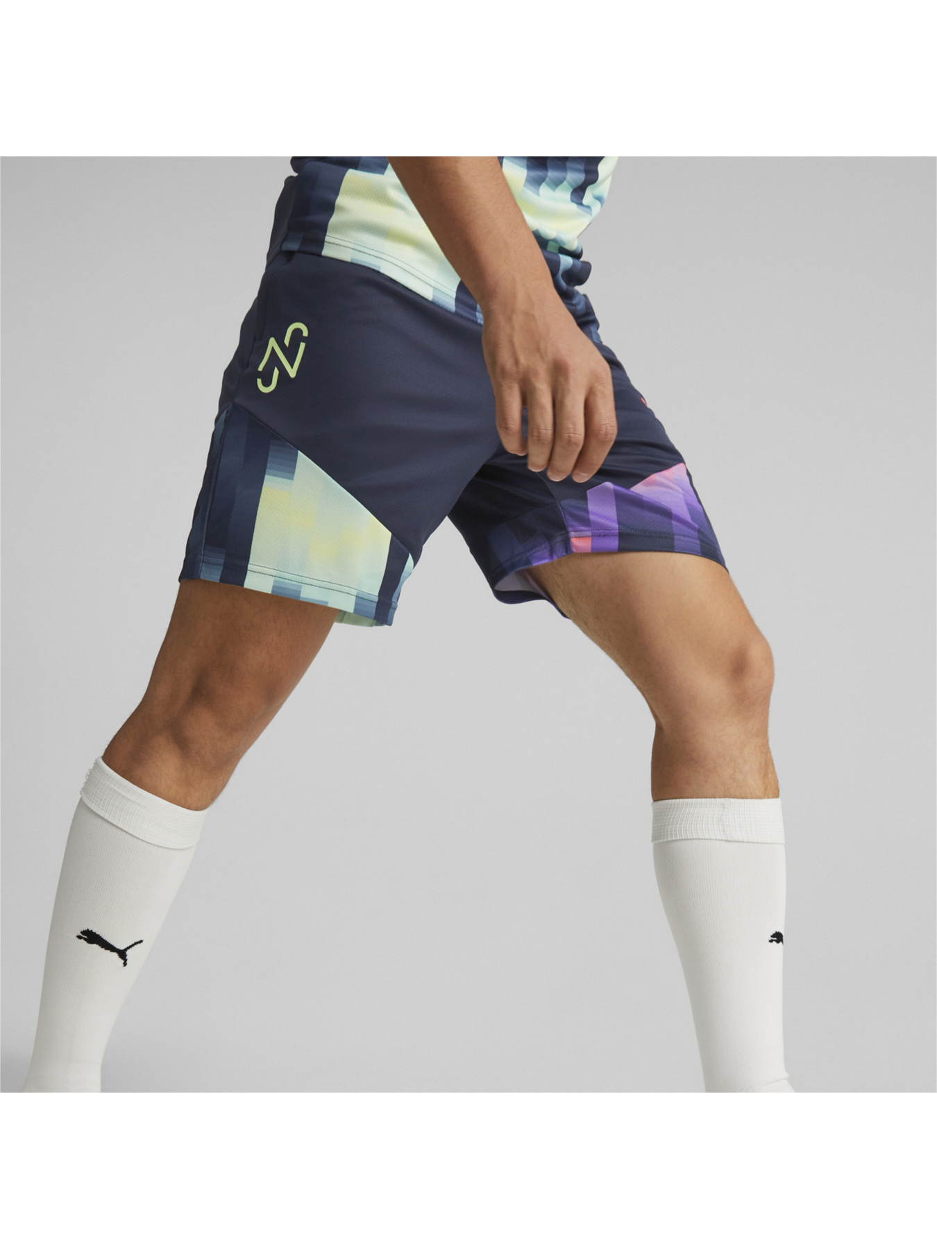 Шорты спортивные PUMA Neymar Jr 24/7 Short модель 605772 Фото