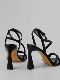 Босоножки LeBERDES модель 00000015724 Фото