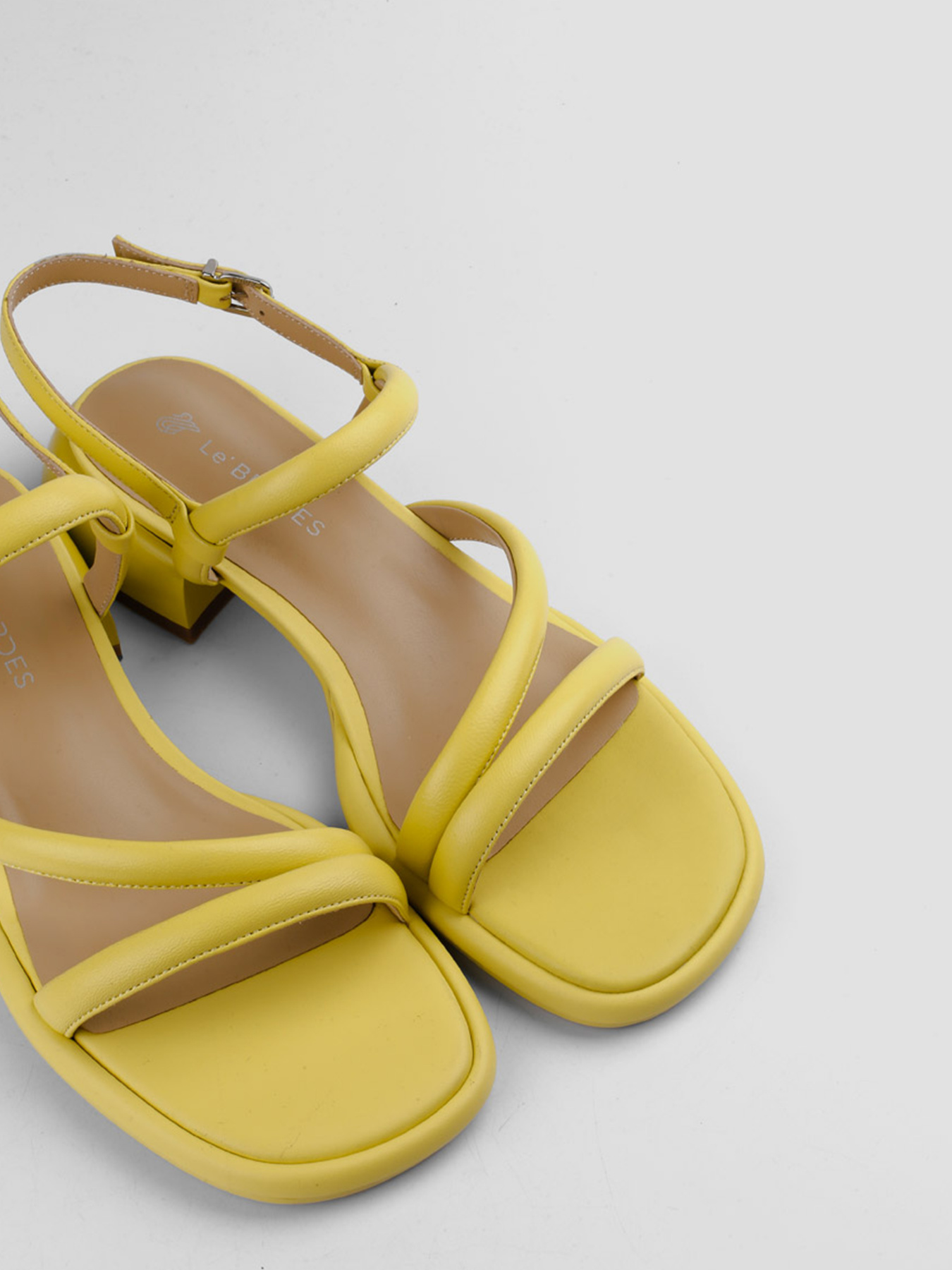 Босоножки LeBERDES модель 00000015780 Фото