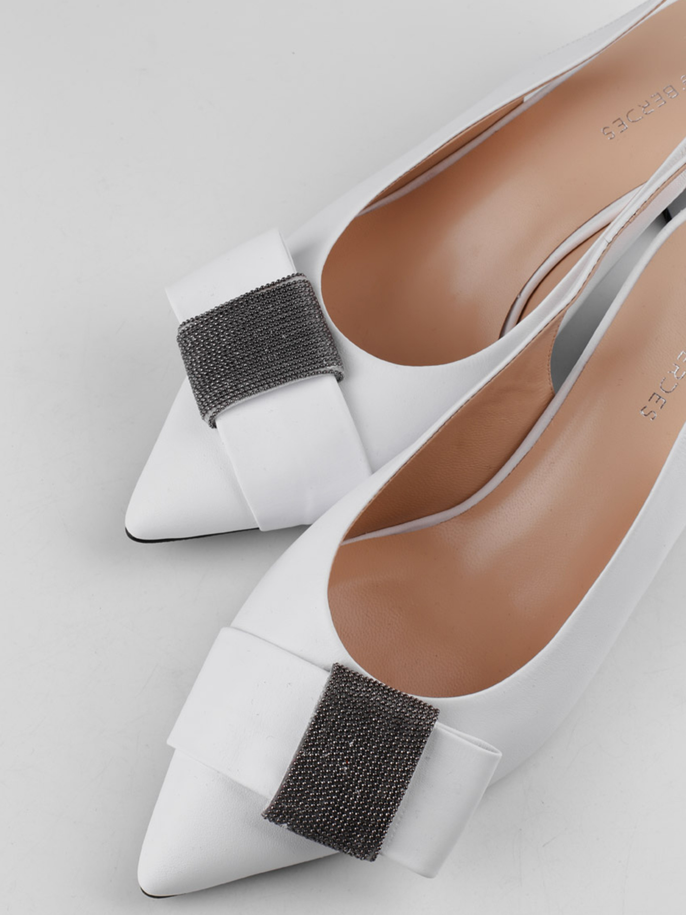 Босоніжки LeBERDES модель 00000015788 Фото