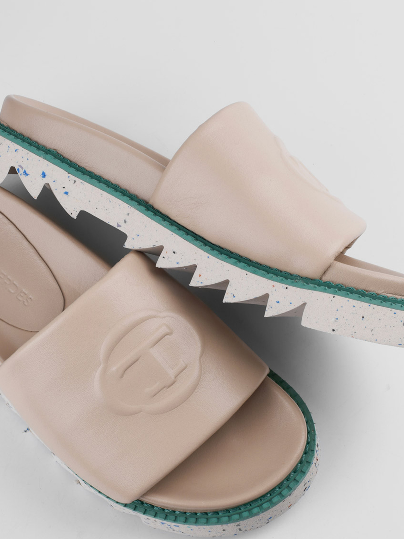 Шльопанці LeBERDES модель 00000015807 Фото