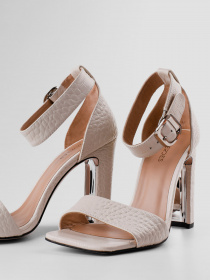 Босоножки LeBERDES модель 00000015811 Фото