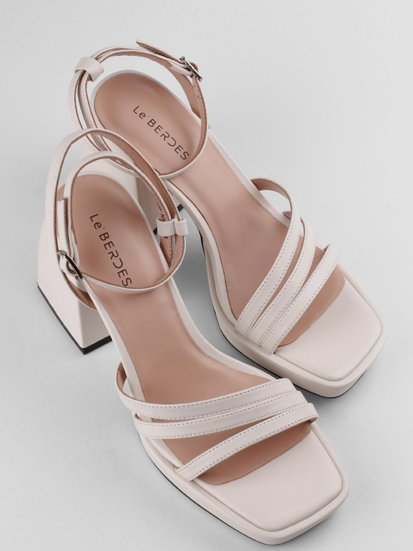 Босоножки LeBERDES модель 00000015812 Фото