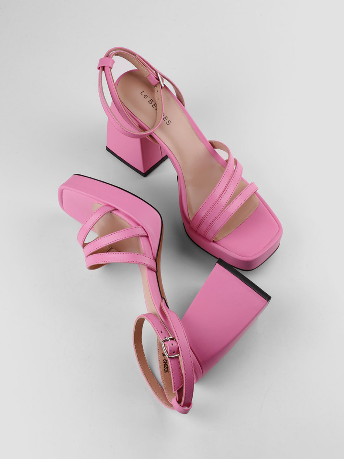 Босоножки LeBERDES модель 00000015813 Фото