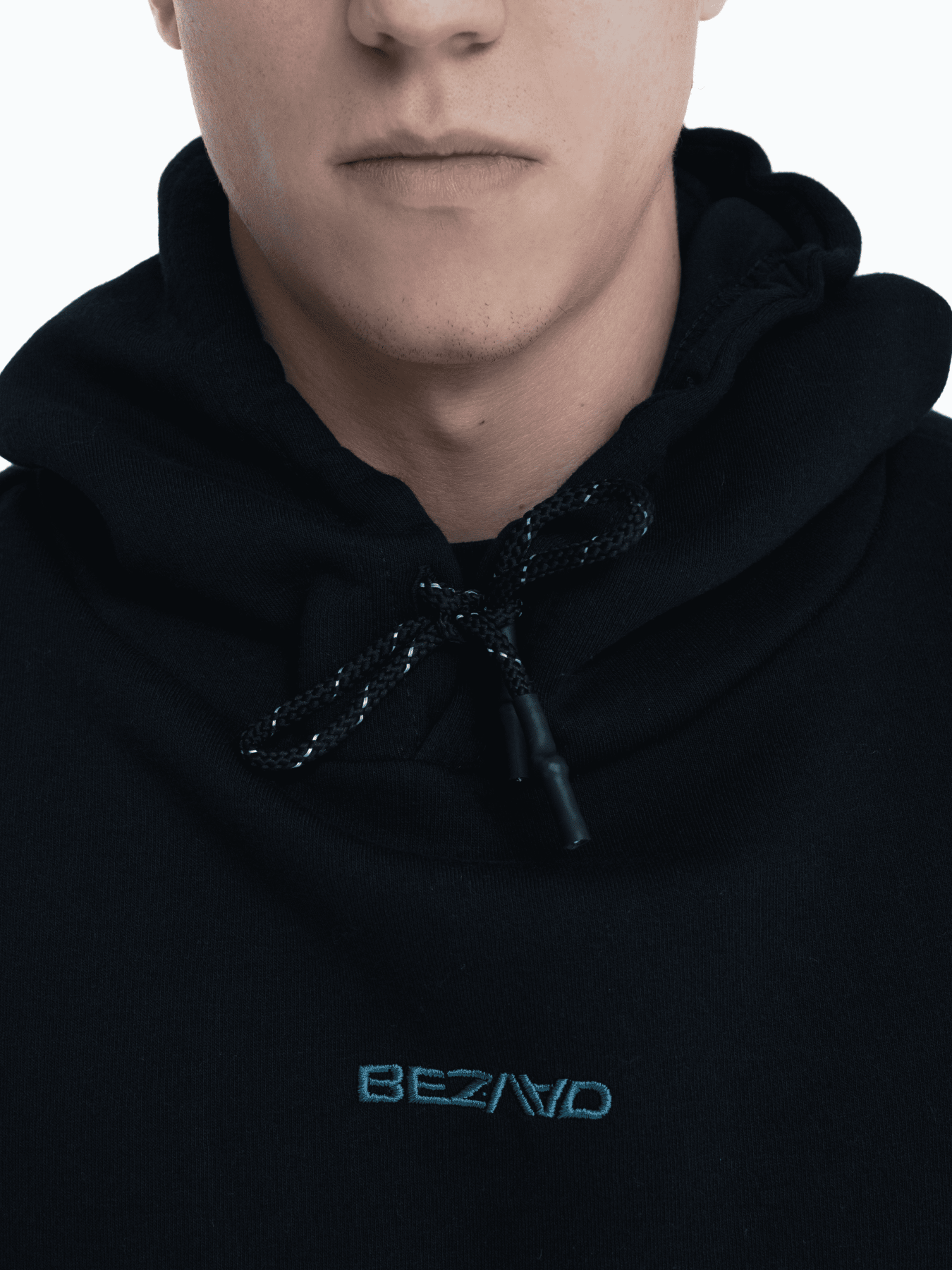 Худи Bezlad модель hoodiebasicblacklogo Фото