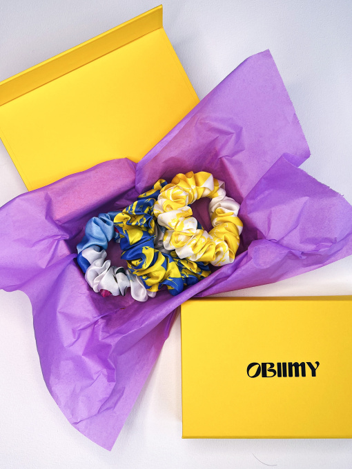 Набор из 3 шелковых резинок для волос с принтами украинской художницы. Obiimy модель K17x11x4x5 Фото