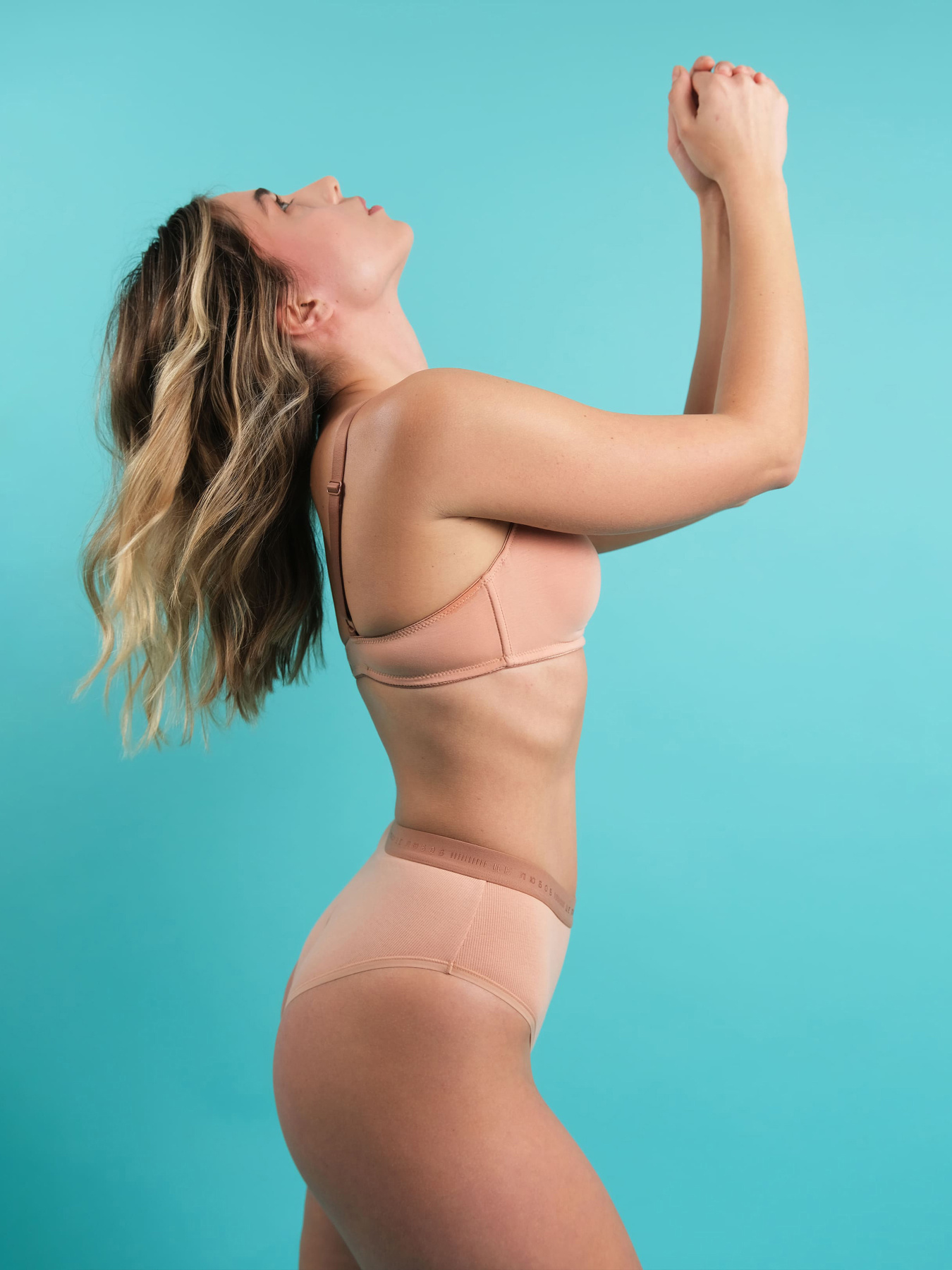 Бюстгальтер Brabrabra модель SLZ24501024_caramel Фото