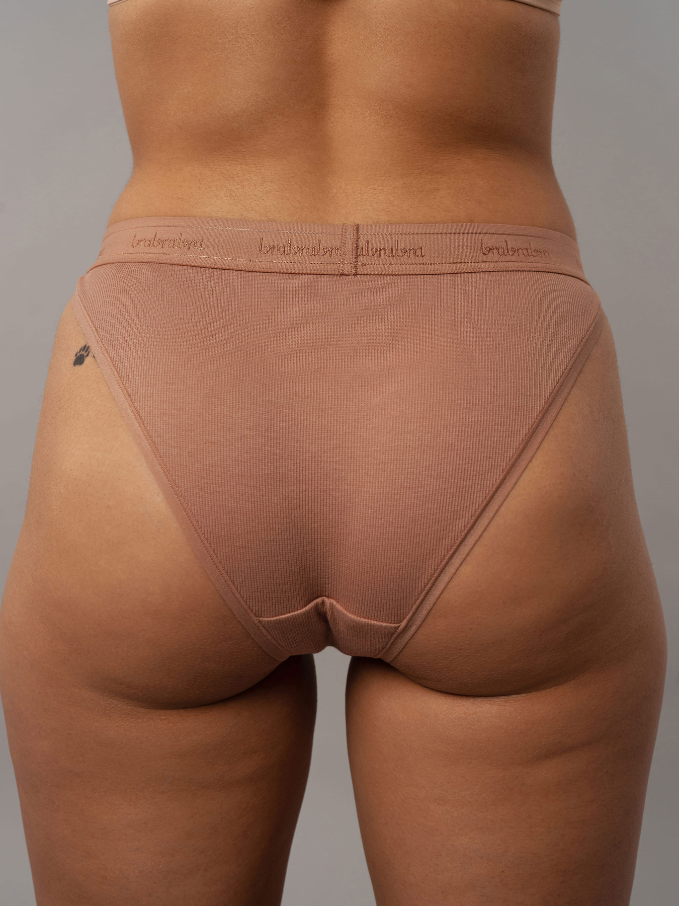 Набор трусов Brabrabra модель SLZ24402005_3_nude_smoky-gray_mango Фото