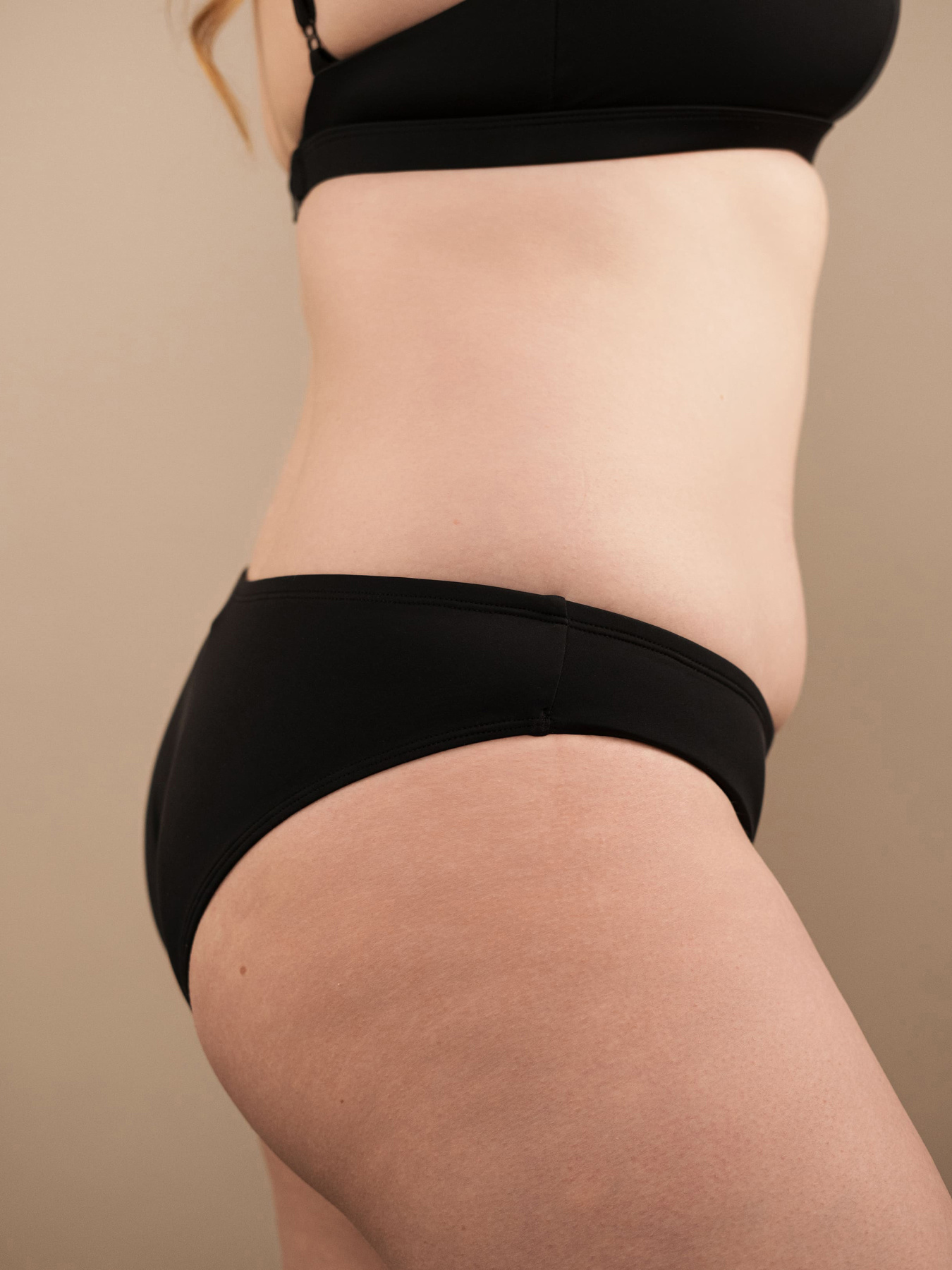 Нижняя часть купальника Brabrabra модель SO226511_black Фото