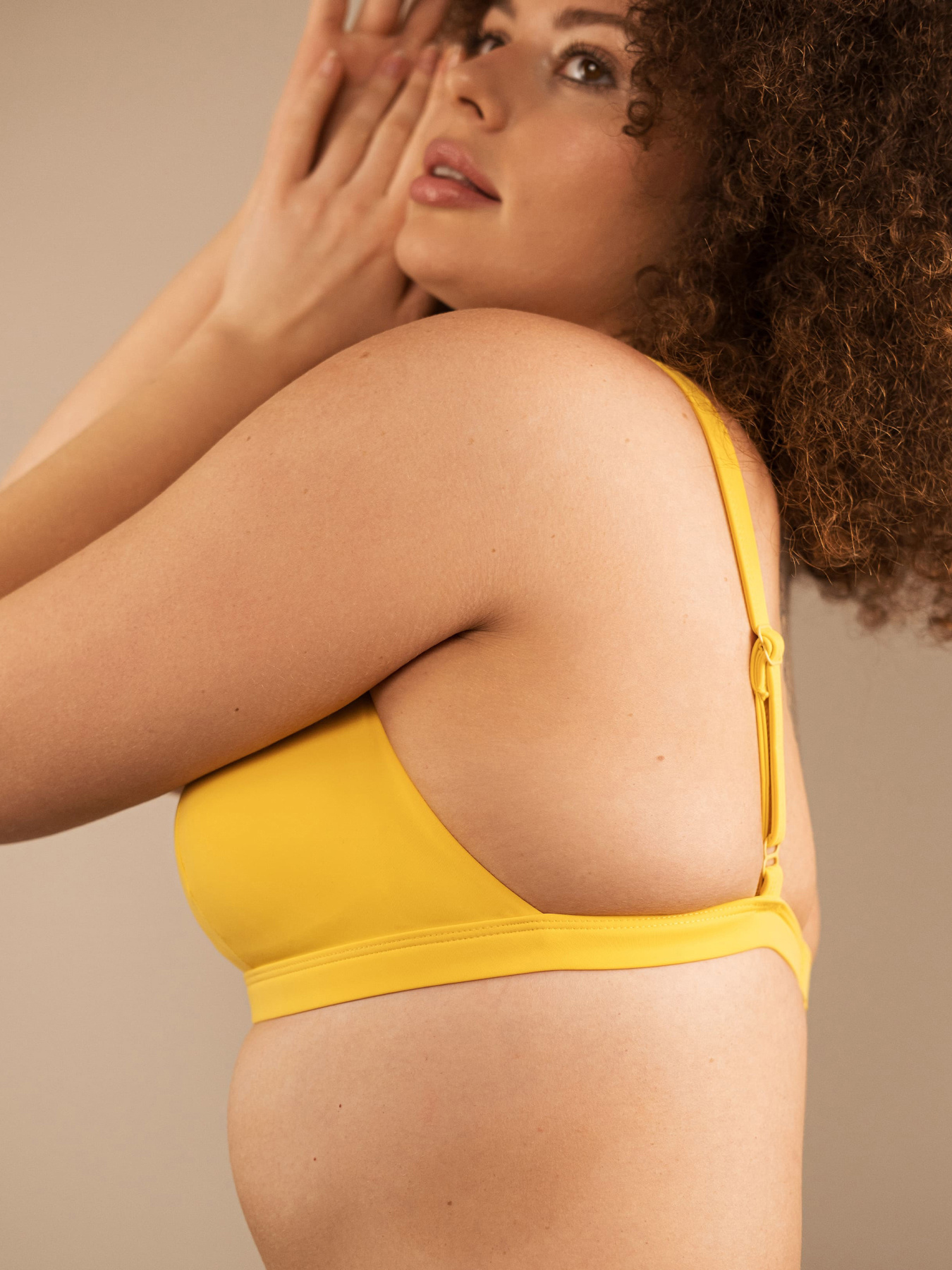 Верхняя часть купальника Brabrabra модель SO226514_yellow Фото