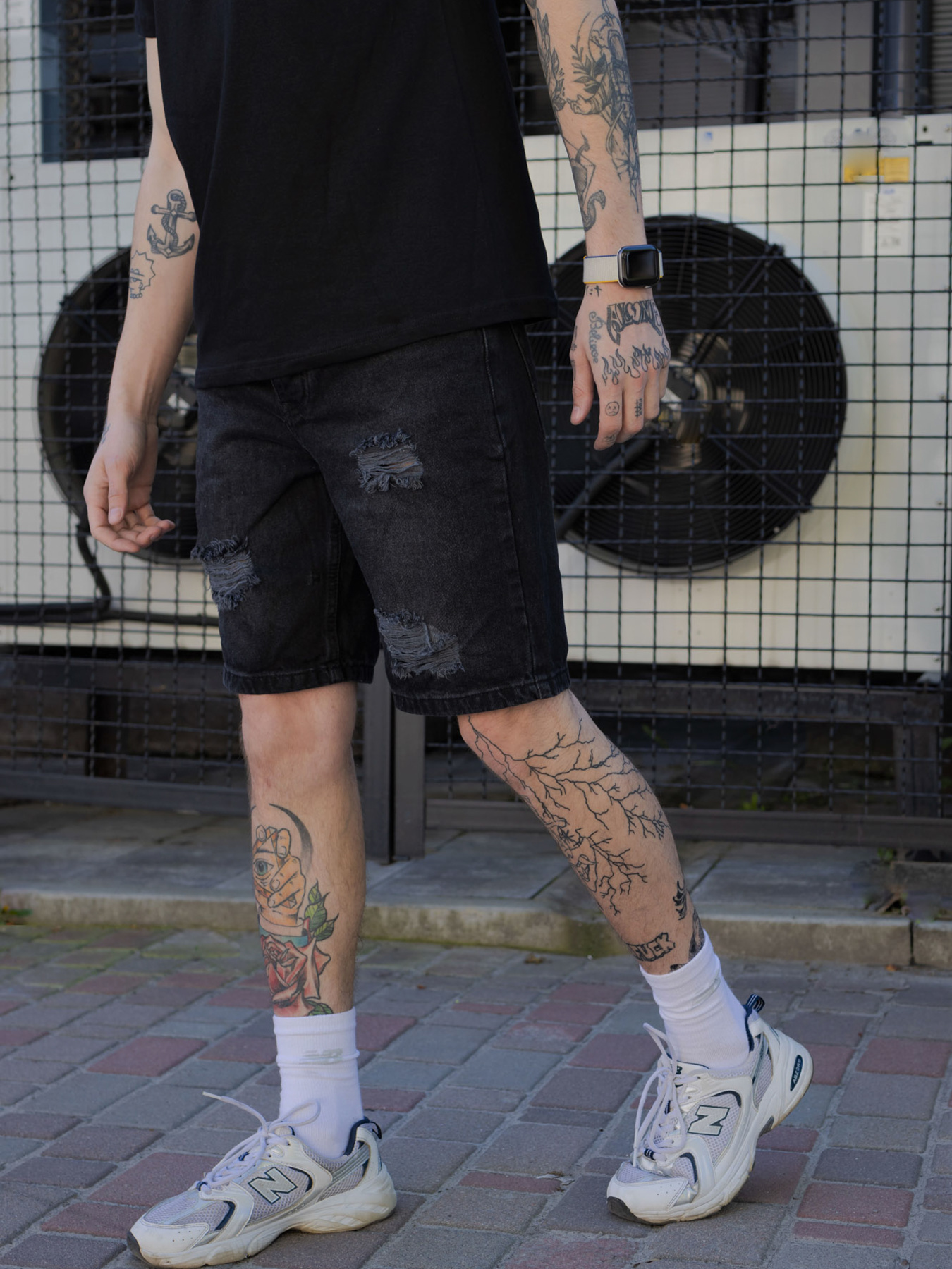 Джинсові шорти Without модель 8049005 Джинсові шорти Without модель 8049005 Фото