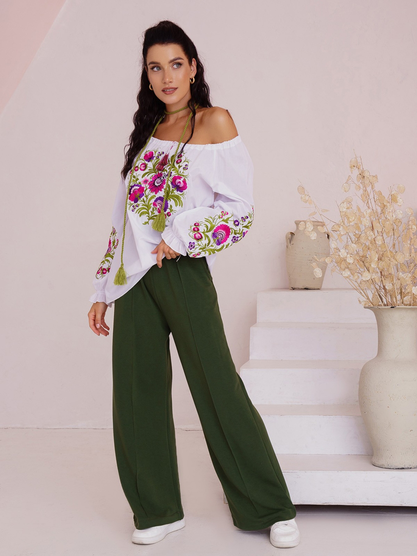 Вышитая рубашка ISSA Plus модель WN20-306_white Фото