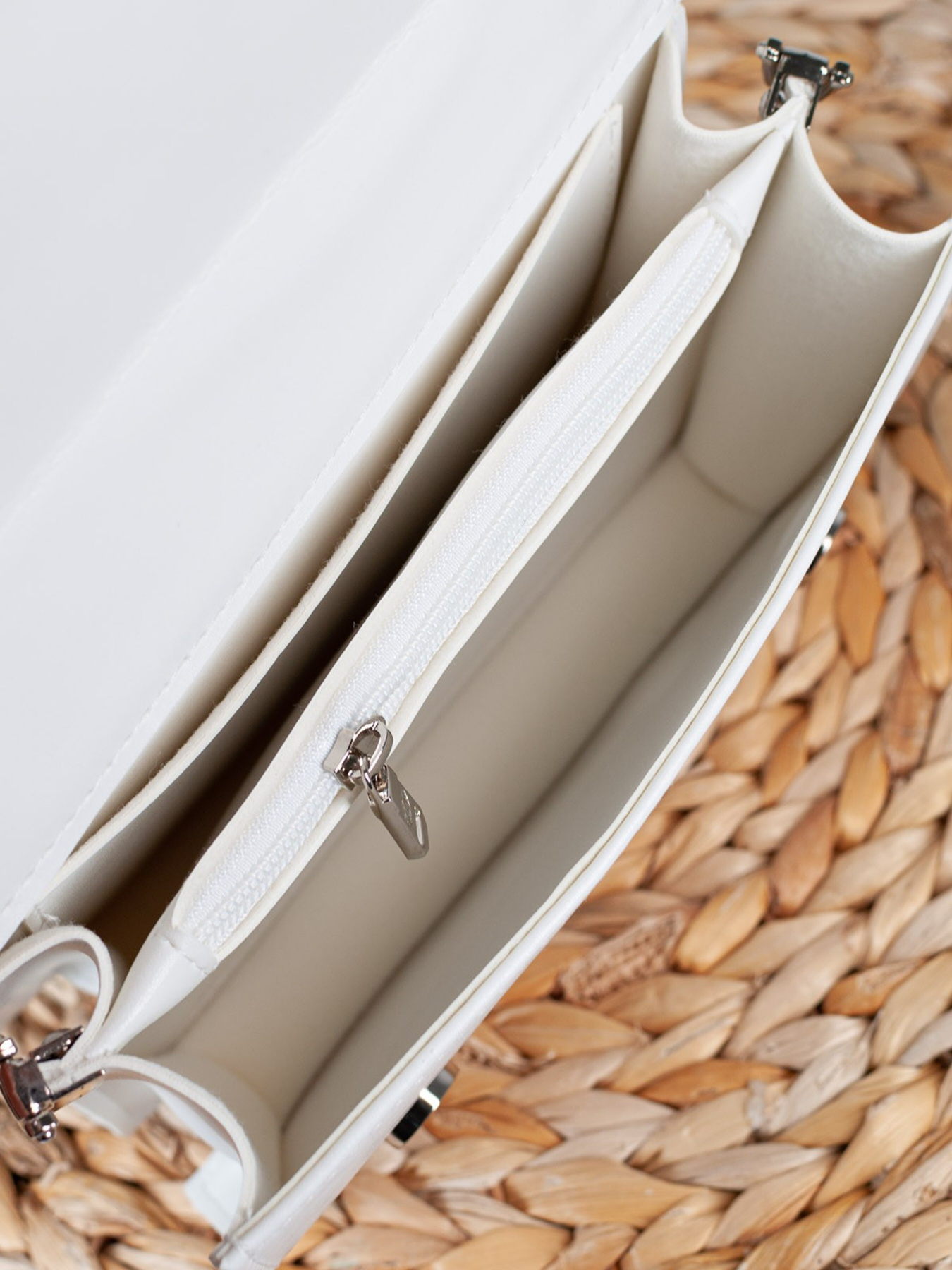 Сумка ISSA Plus модель SU3-131_white Фото