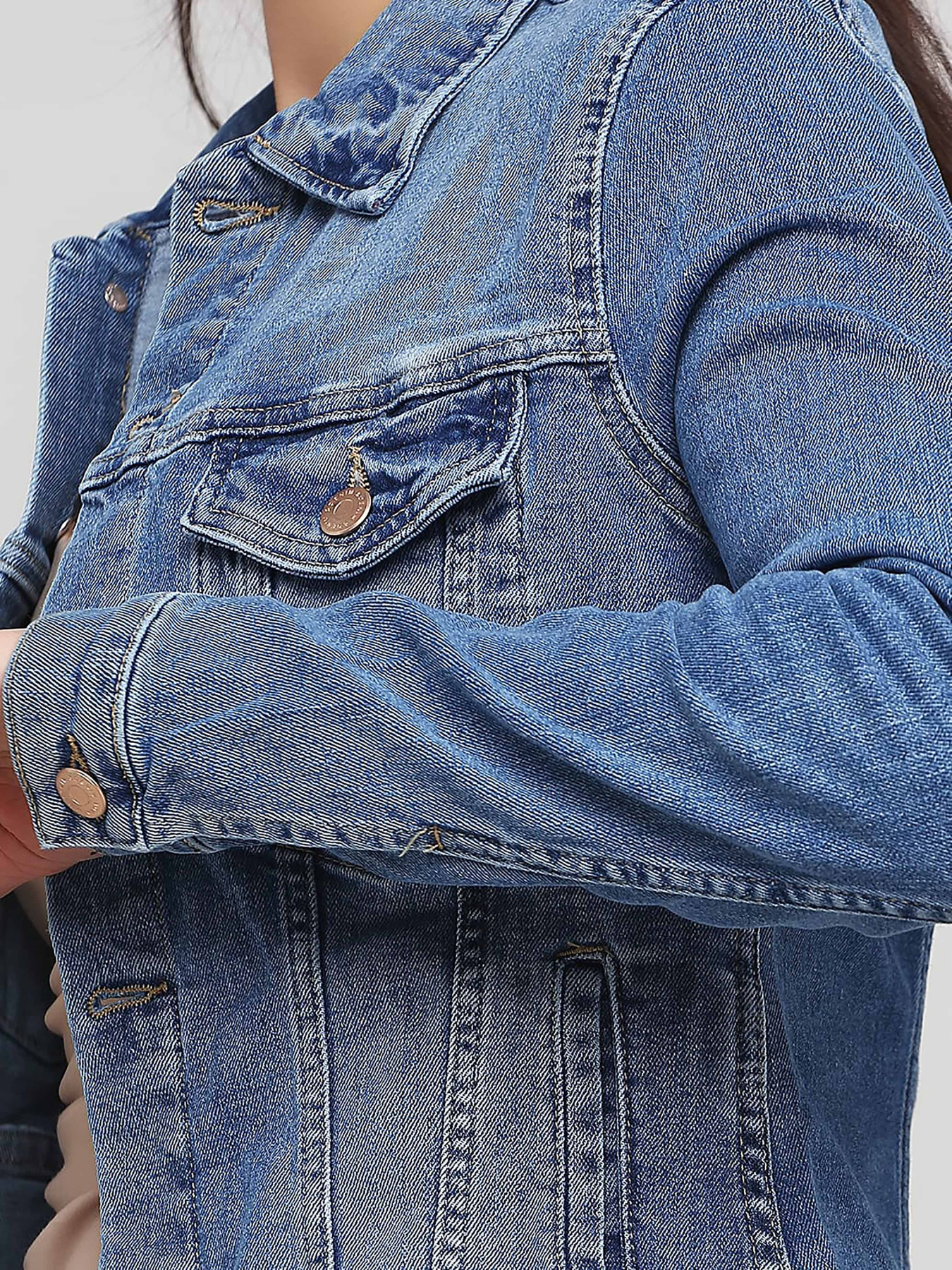 Джинсовая куртка H&M модель 67874 Фото