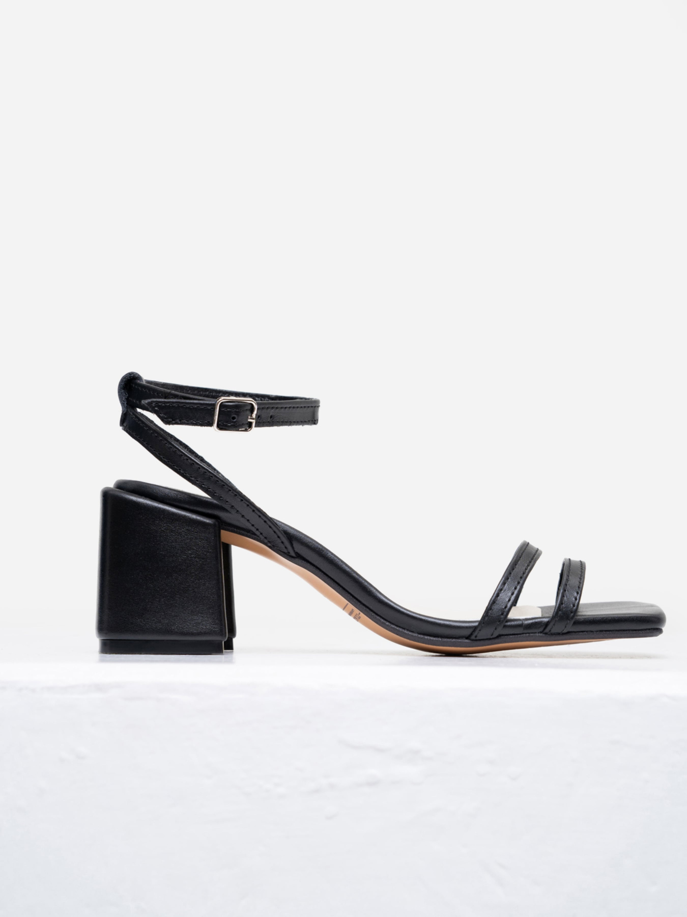 Босоніжки ISSA Plus модель OB2-259_black Фото