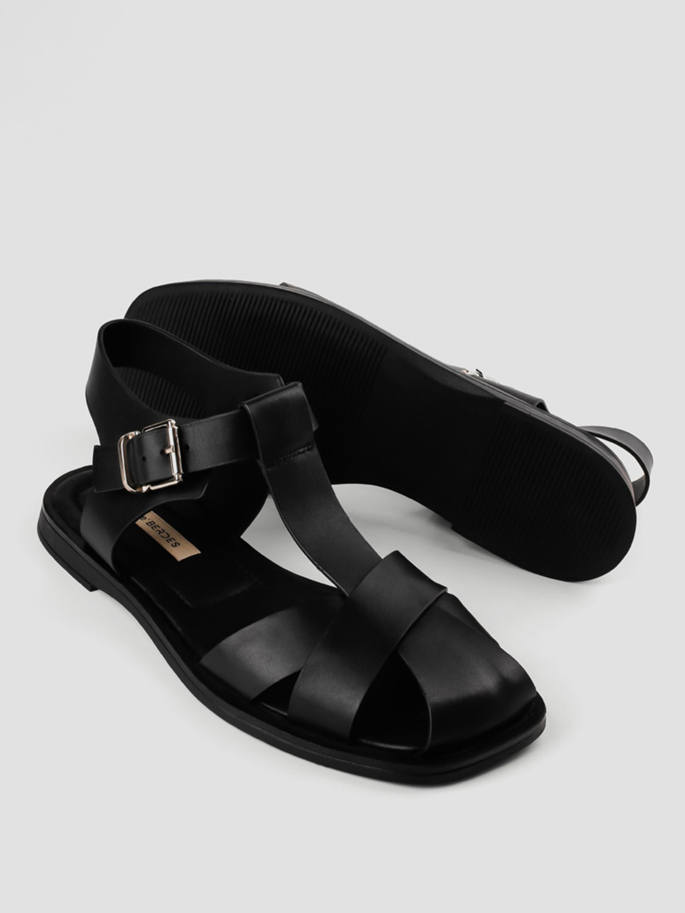 Сандалии LeBERDES модель 00000015818 Фото