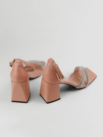 Босоніжки LeBERDES модель 00000015827 Фото