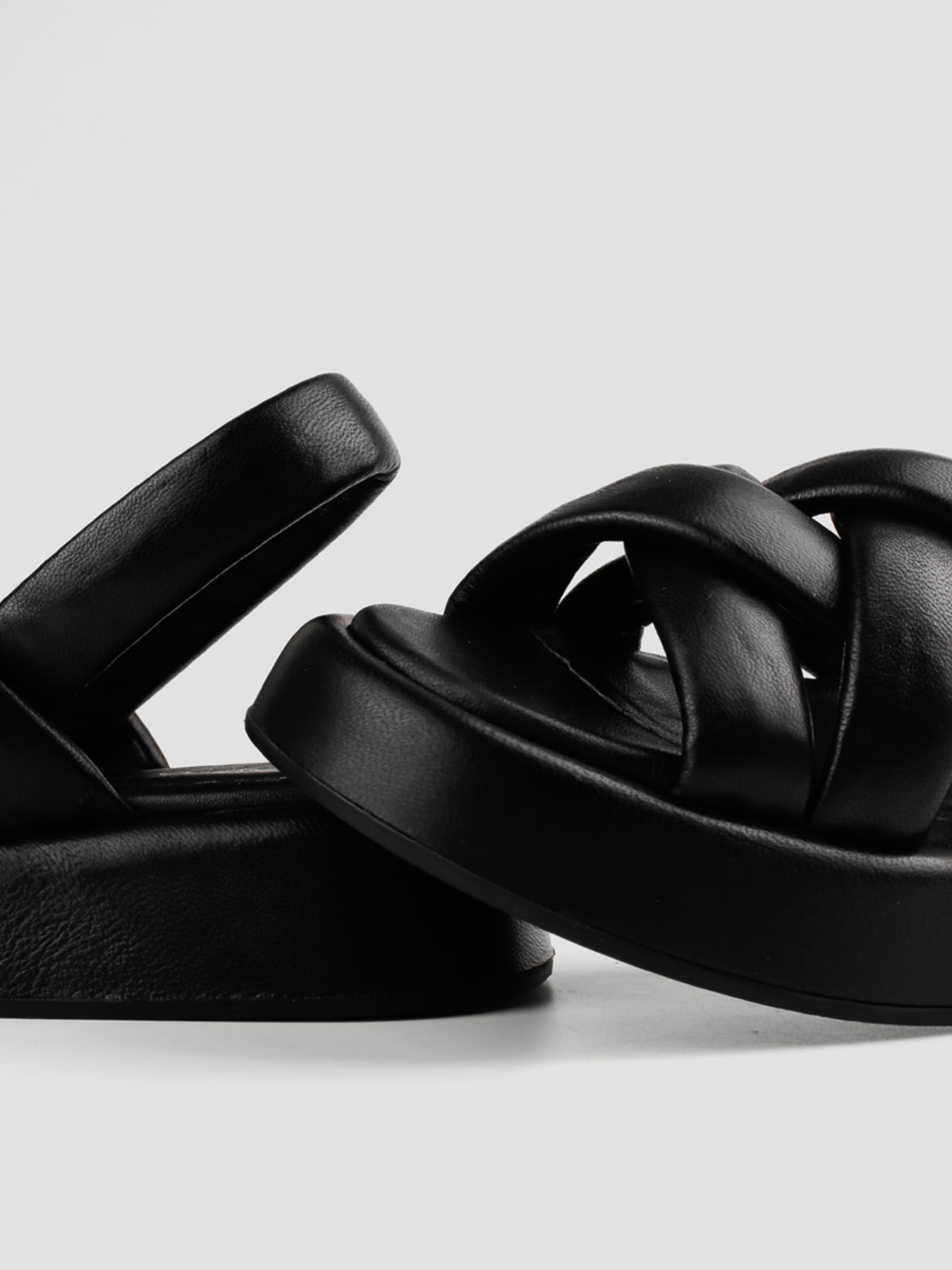 Сандалии LeBERDES модель 00000015831 Фото