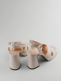 Босоножки LeBERDES модель 00000015848 Фото